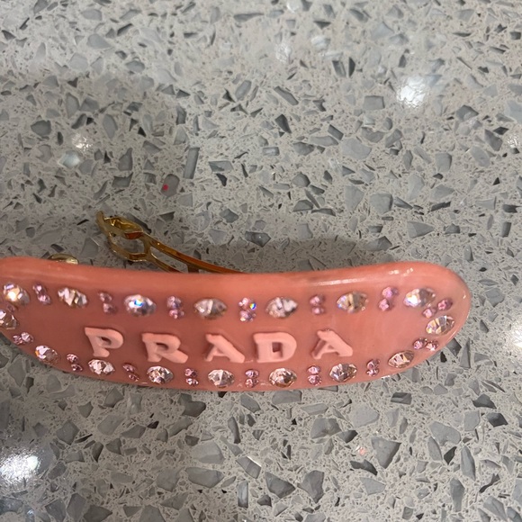 Prada coral pink hair clip, no box - Picture 2 of 7
